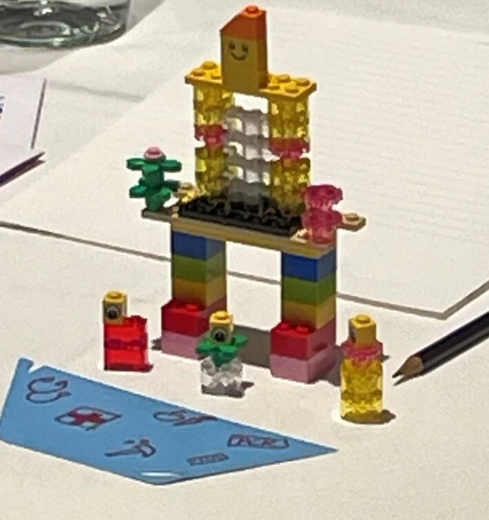Model of a building front made of duplo